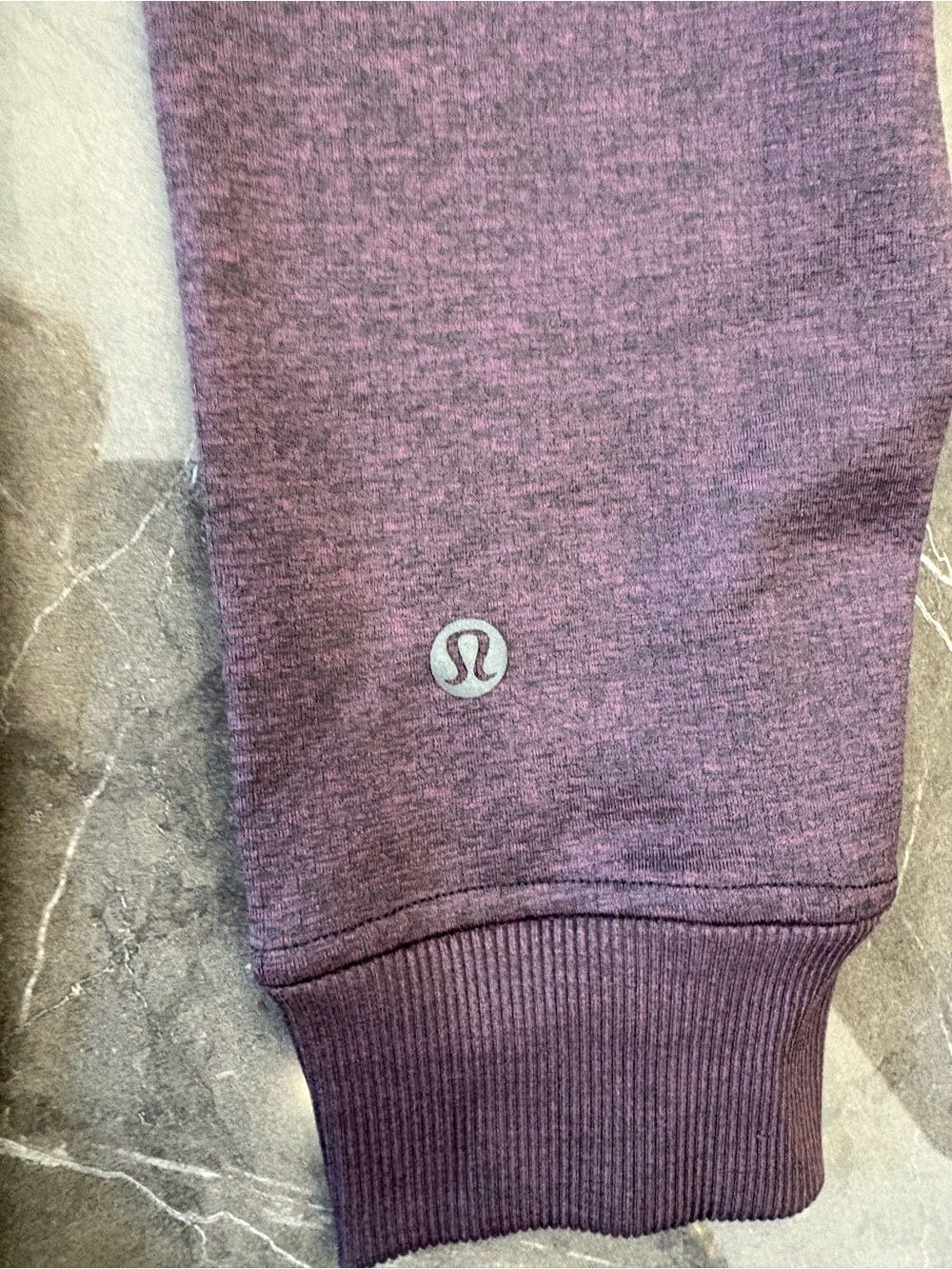 NWT Men's Lululemon Textured Tech Hoodie Heathered  Grape Thistle Color Medium - Picture 4 of 10